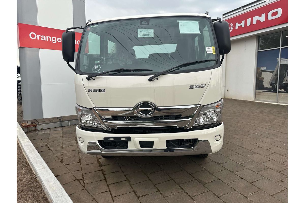 2025 Hino 300 Series 921 4400 WIDE XJC740R MY20 REAR WHEEL DRIVE