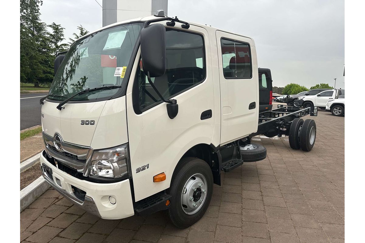 2025 Hino 300 Series 921 4400 WIDE XJC740R MY20 REAR WHEEL DRIVE