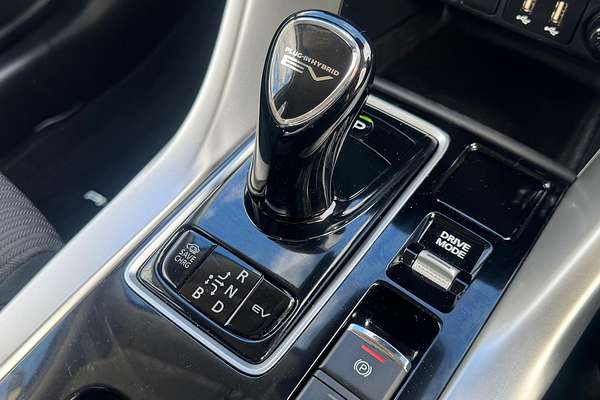 2024 Mitsubishi Eclipse Cross PHEV ES YB