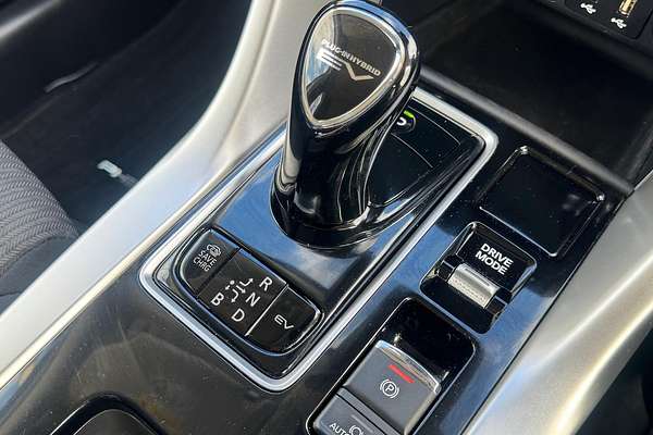 2024 Mitsubishi Eclipse Cross PHEV ES YB