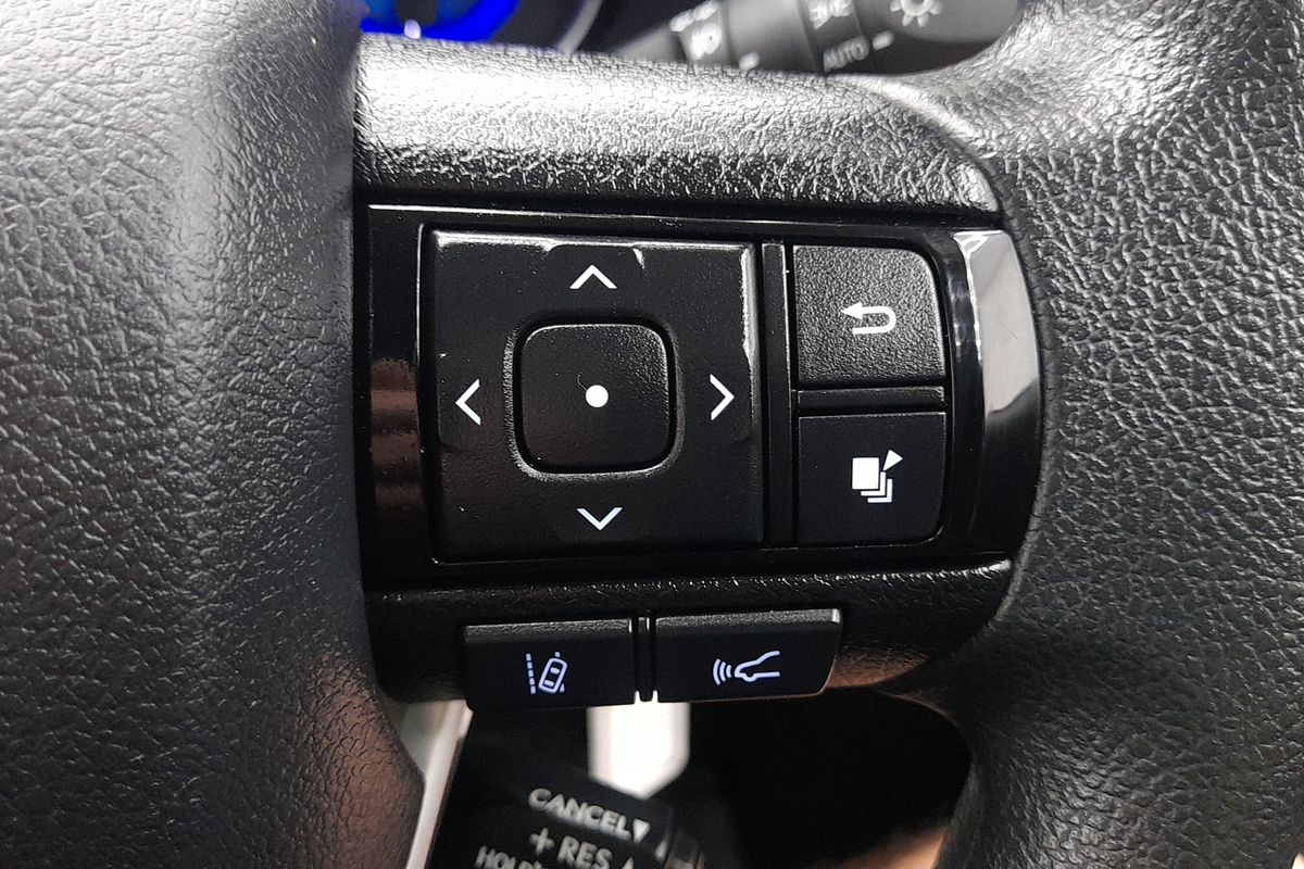 2019 Toyota Hilux SR GUN126R 4X4