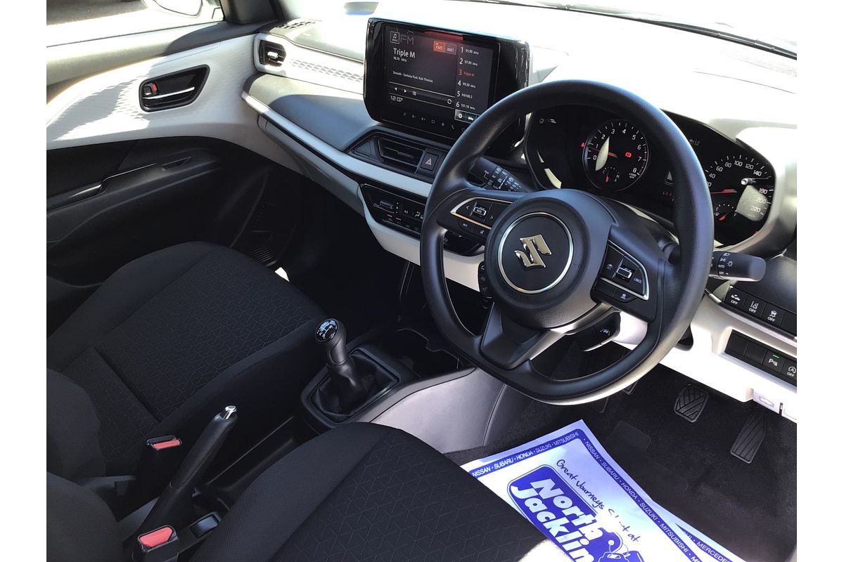 2025 Suzuki Swift Hybrid UZ