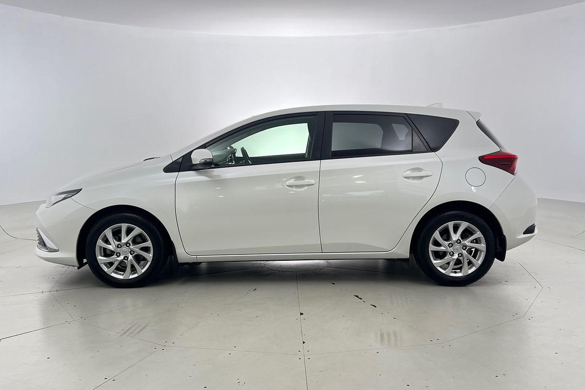 2017 Toyota Corolla Ascent Sport ZRE182R