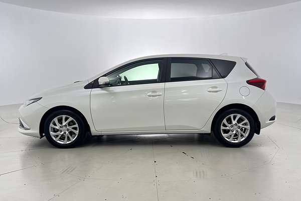 2017 Toyota Corolla Ascent Sport ZRE182R thumb-1