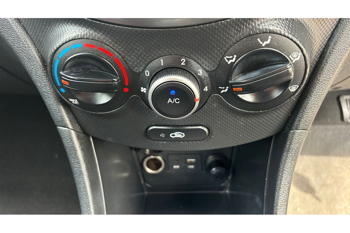 2016 Hyundai Accent Active RB4 MY16