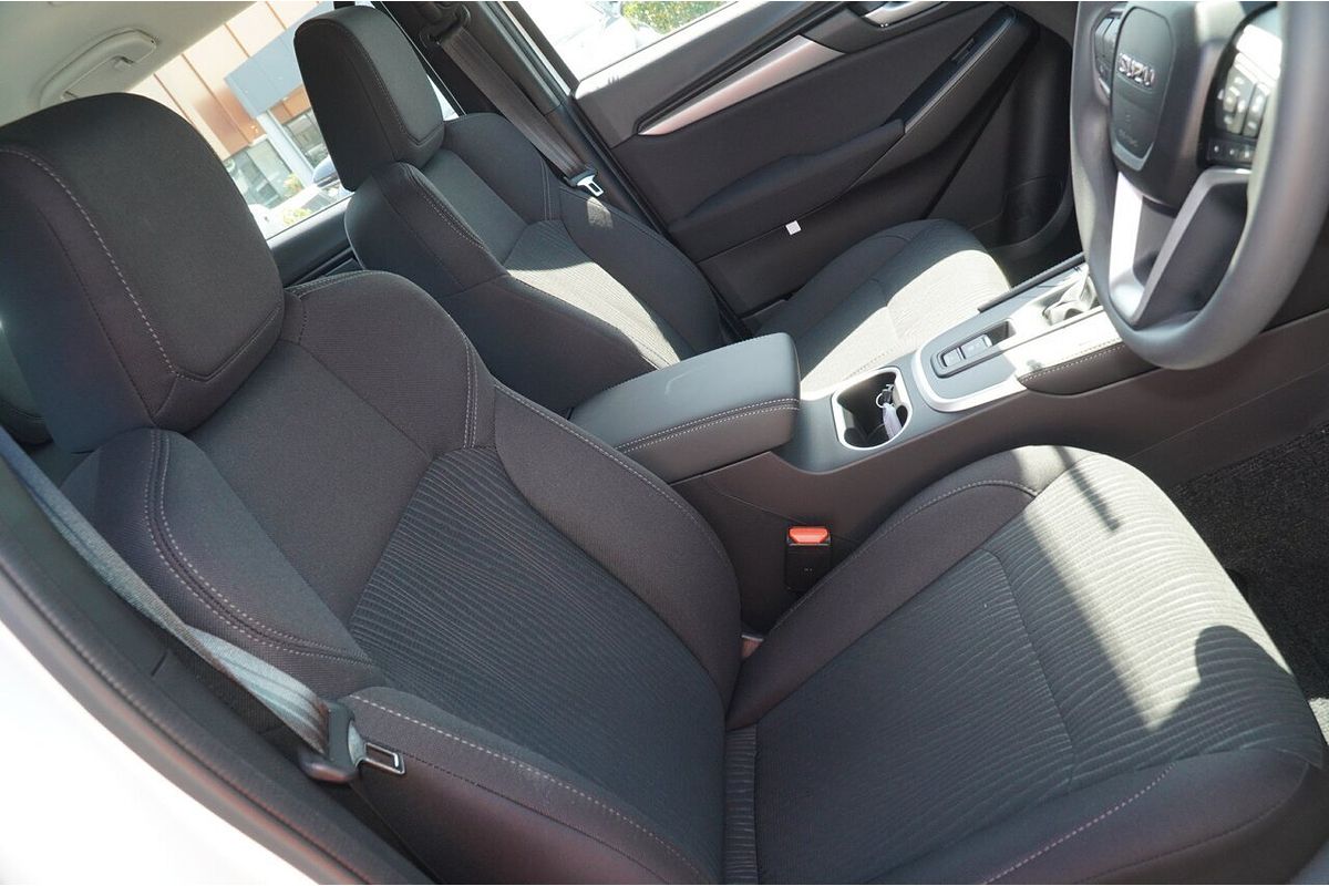 2025 Isuzu MU-X LS-M