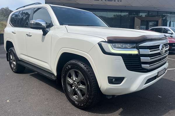 2021 Toyota Landcruiser Sahara FJA300R