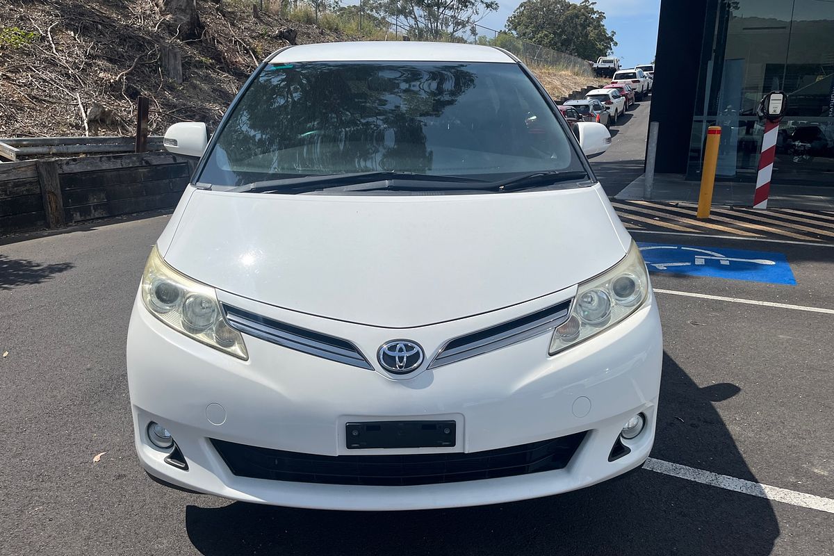 2017 Toyota Tarago GLi ACR50R