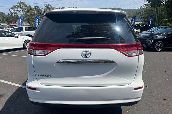 2017 Toyota Tarago GLi ACR50R
