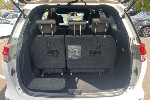 2017 Toyota Tarago GLi ACR50R