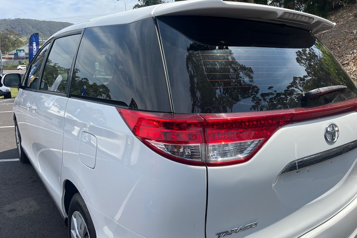 2017 Toyota Tarago GLi ACR50R