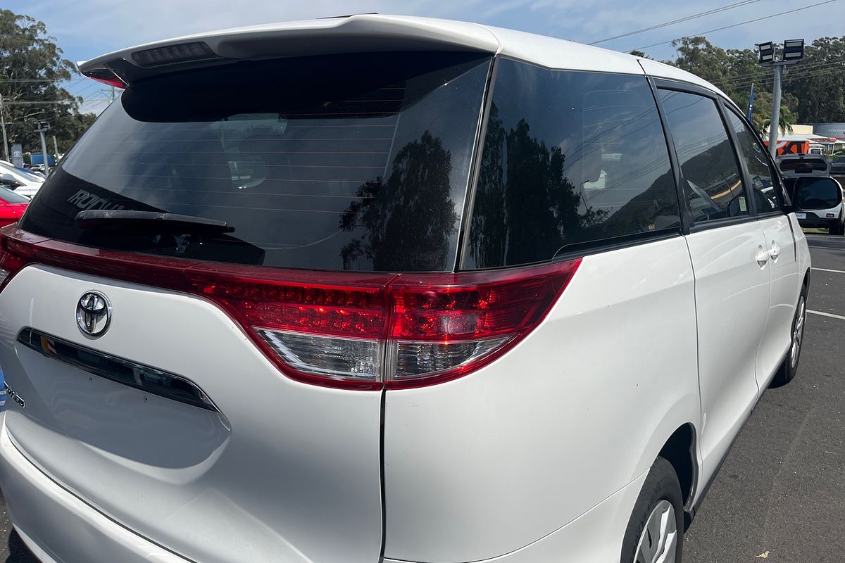 2017 Toyota Tarago GLi ACR50R