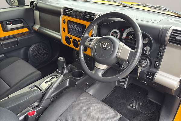 2011 Toyota FJ Cruiser CRUISER