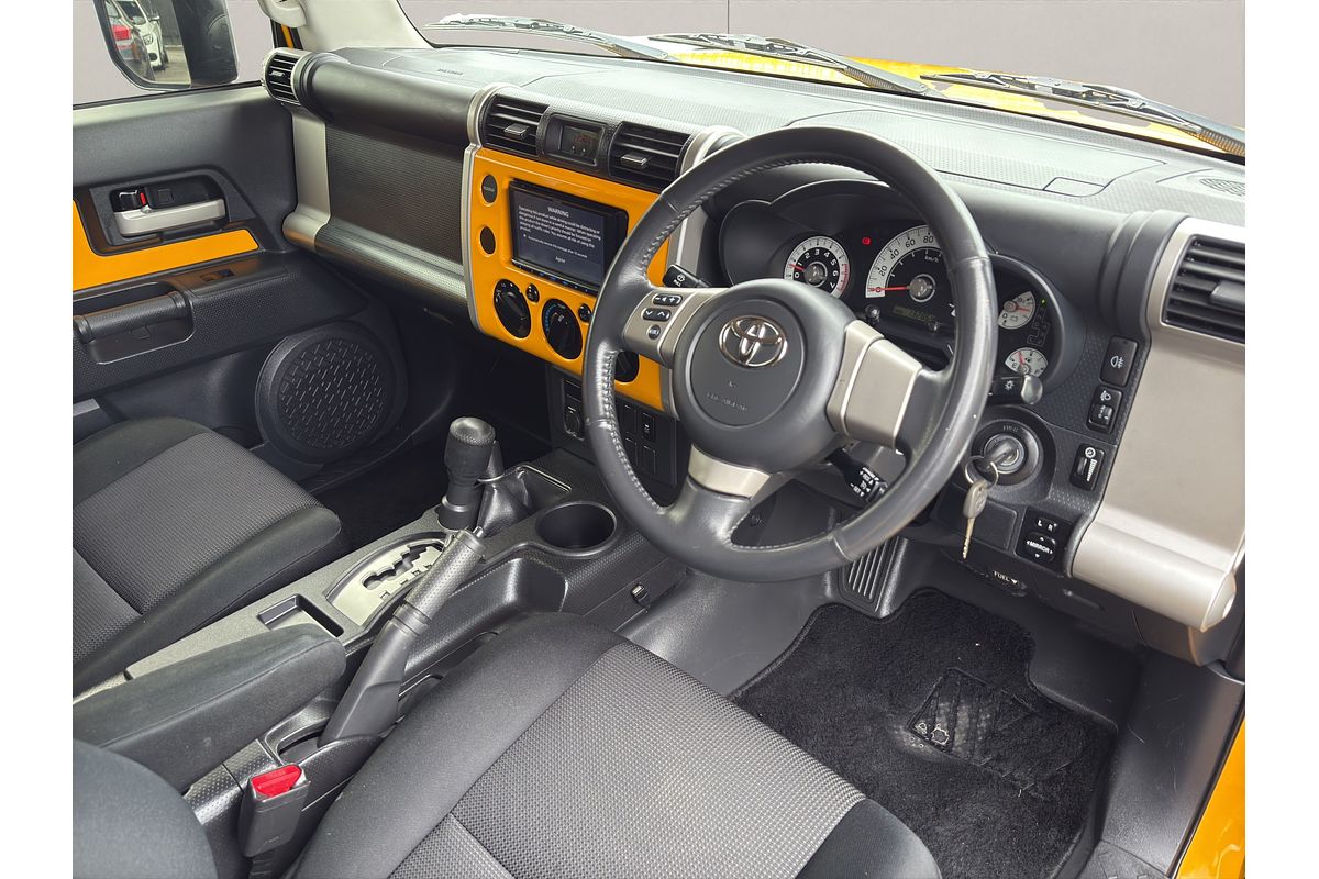 2011 Toyota FJ Cruiser CRUISER