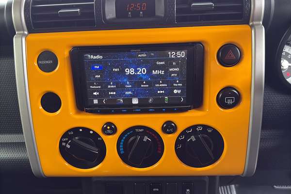 2011 Toyota FJ Cruiser CRUISER