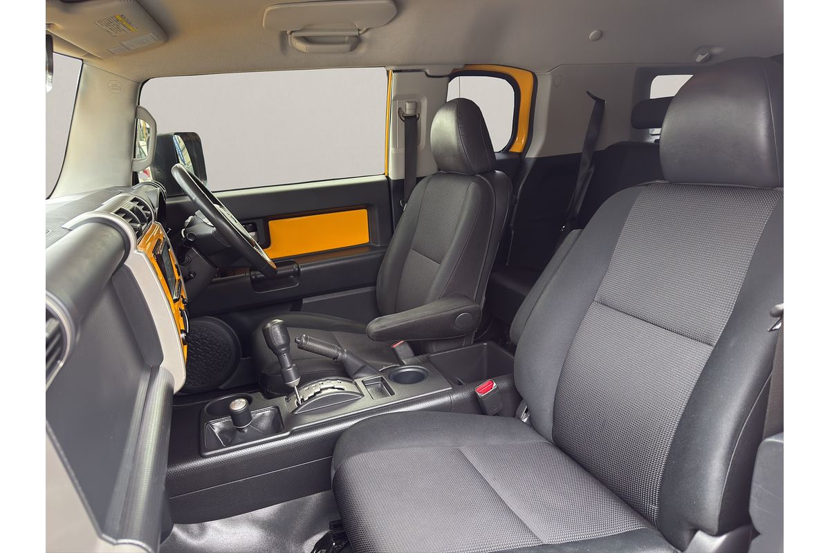 2011 Toyota FJ Cruiser CRUISER