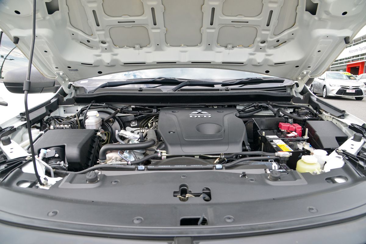 2022 Mitsubishi Triton GLX MR 4X4