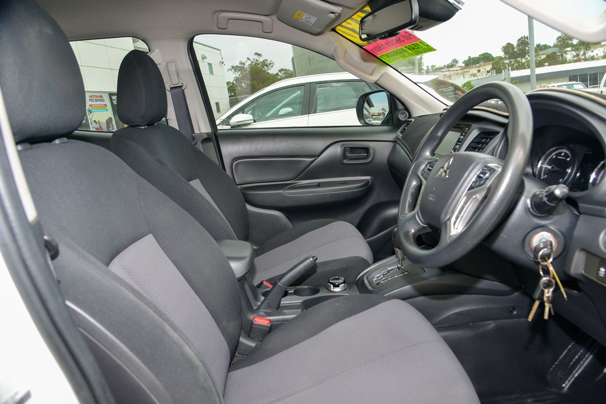 2022 Mitsubishi Triton GLX MR 4X4