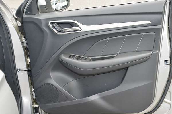 2019 MG ZS Essence AZS1