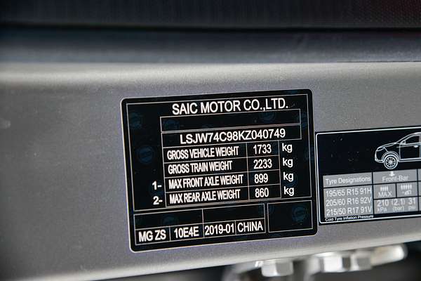 2019 MG ZS Essence AZS1