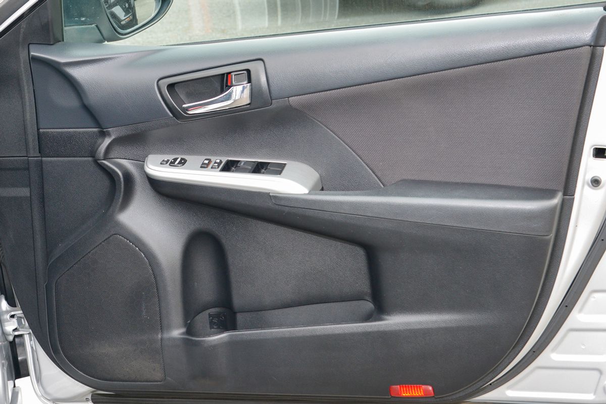 2016 Toyota Camry Atara S ASV50R