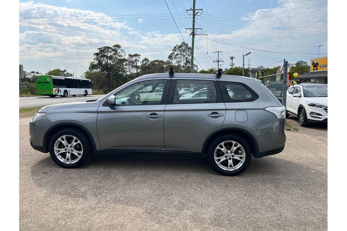 2015 Mitsubishi Outlander ES ZJ