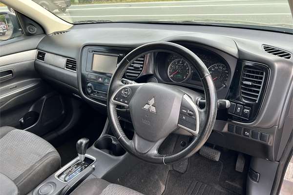 2015 Mitsubishi Outlander ES ZJ