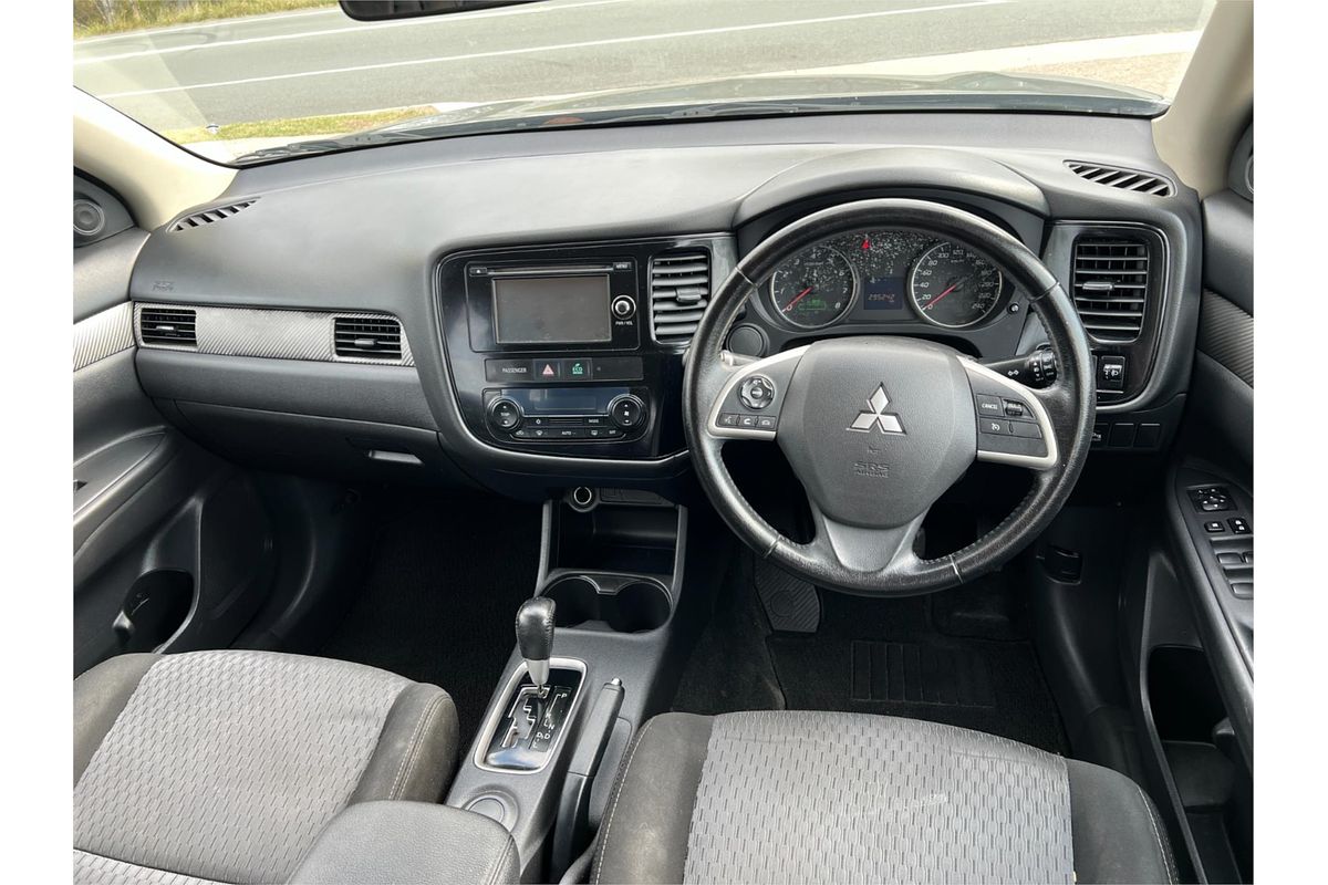 2015 Mitsubishi Outlander ES ZJ