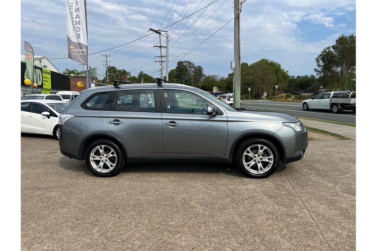 2015 Mitsubishi Outlander ES ZJ