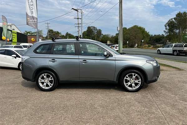2015 Mitsubishi Outlander ES ZJ