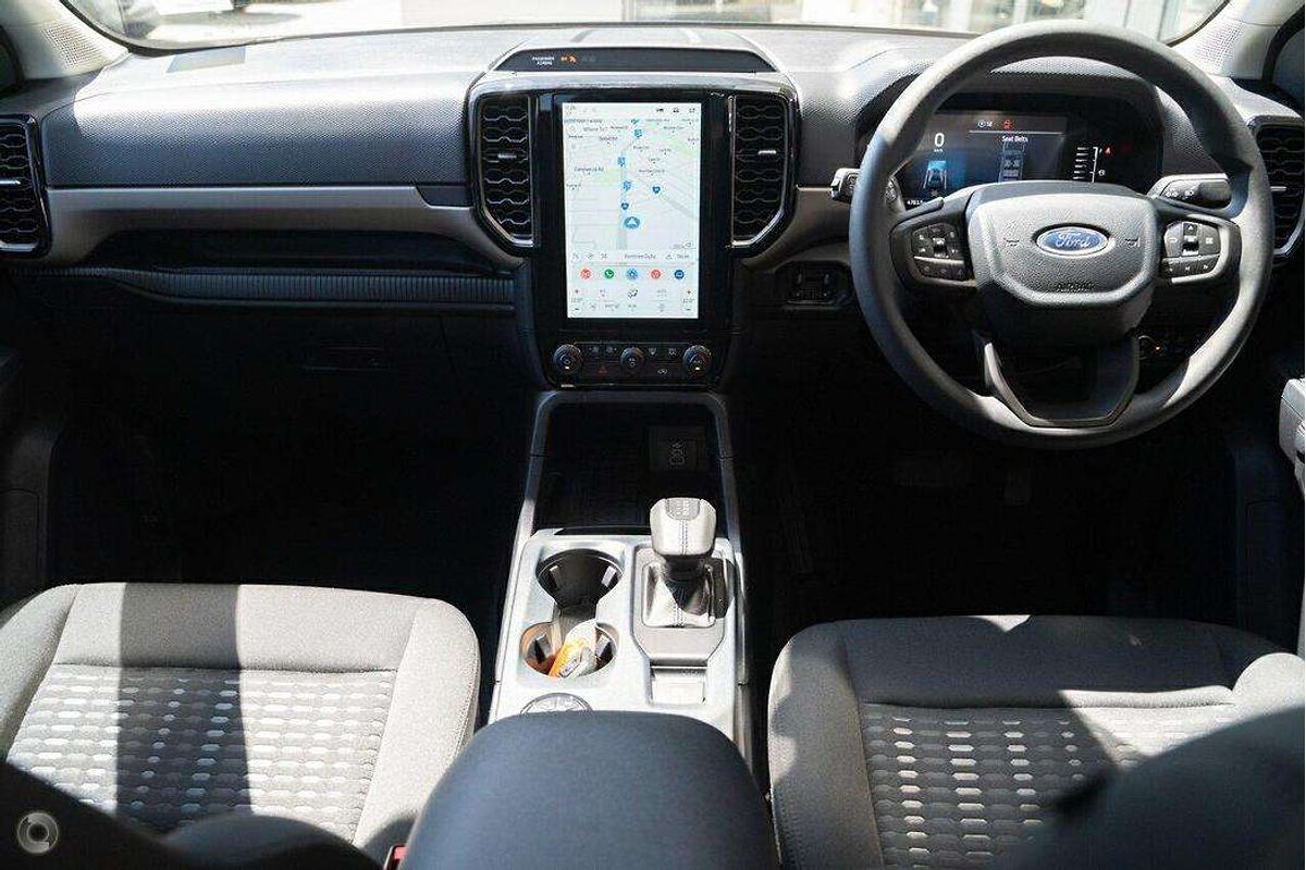 2024 Ford Everest Ambiente 2.0L