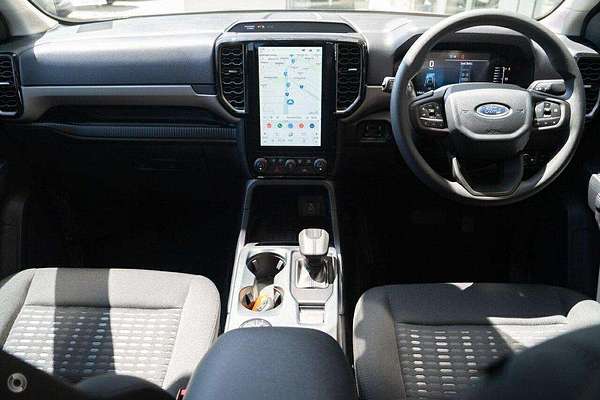 2024 Ford Everest Ambiente 2.0L