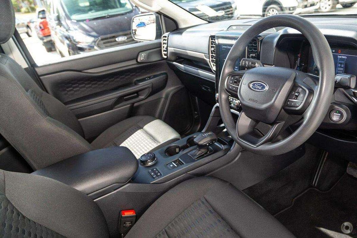 2024 Ford Everest Ambiente 2.0L