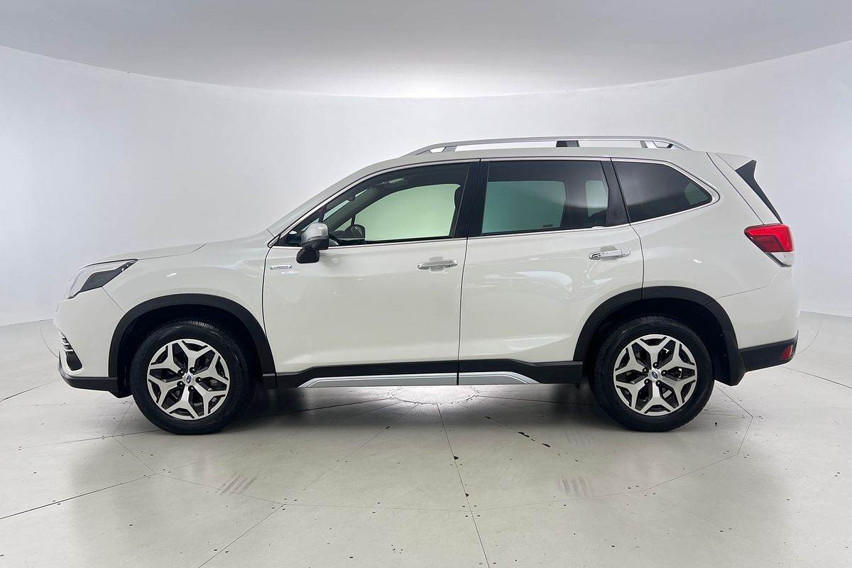 2022 Subaru Forester Hybrid L S5