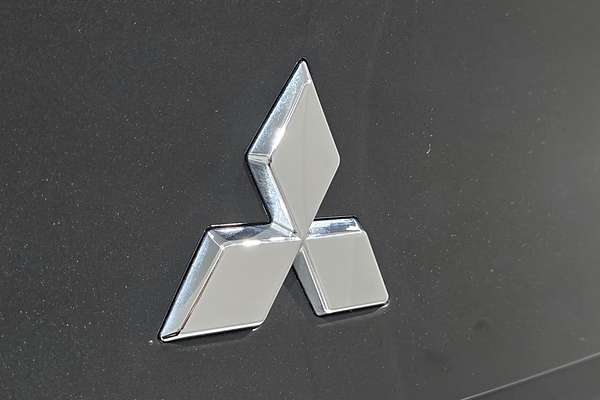 2023 Mitsubishi Outlander Exceed Tourer ZM