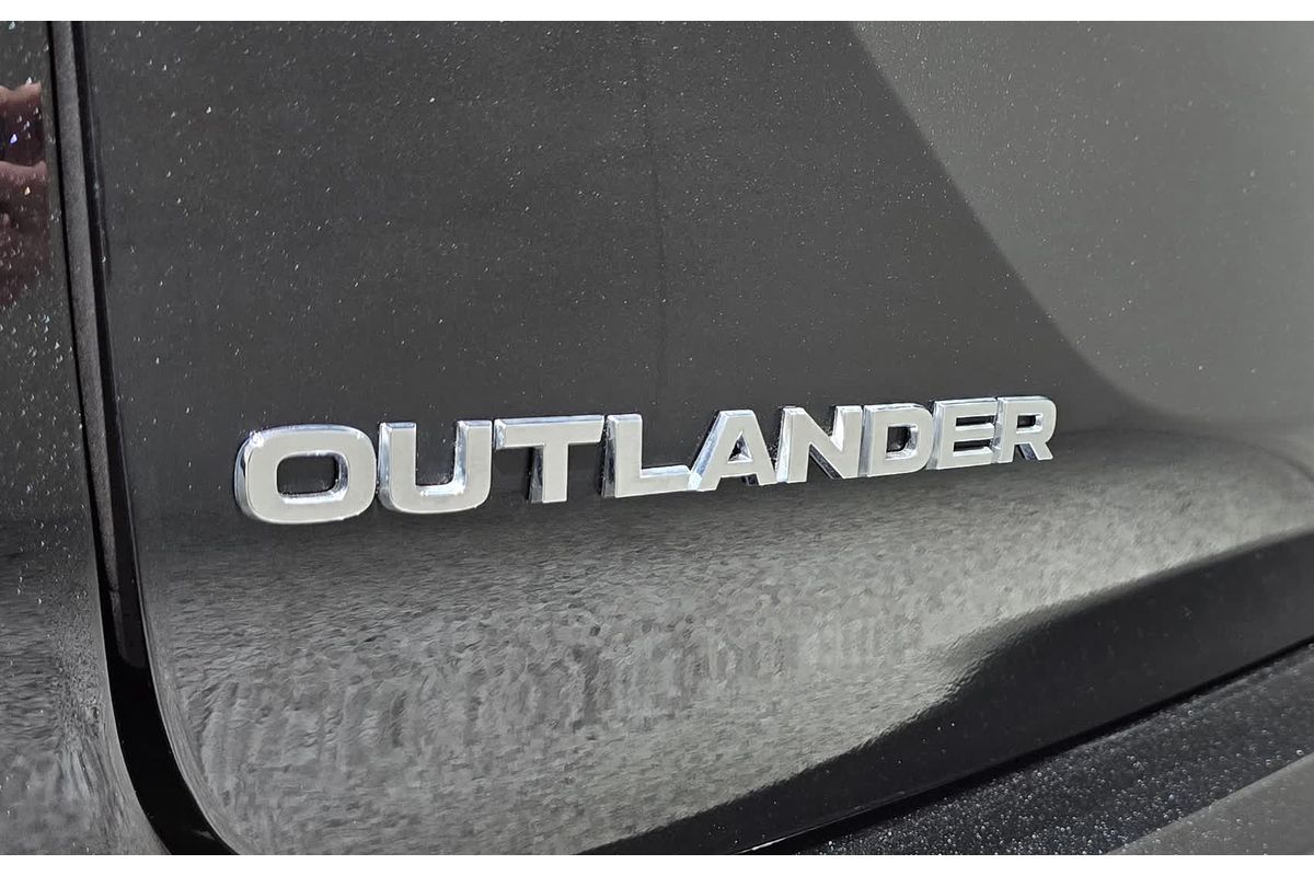 2023 Mitsubishi Outlander Exceed Tourer ZM