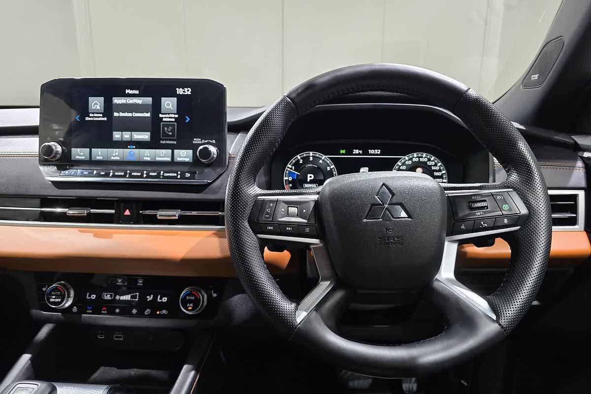 2023 Mitsubishi Outlander Exceed Tourer ZM