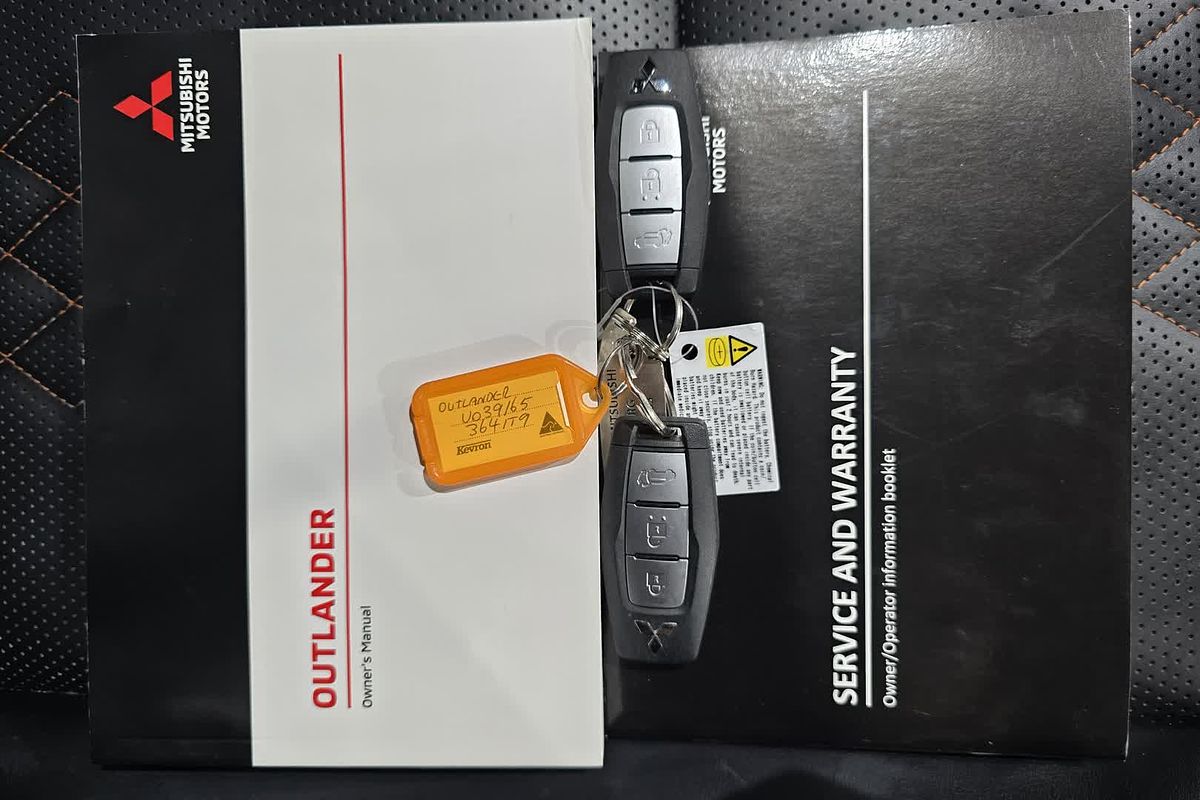 2023 Mitsubishi Outlander Exceed Tourer ZM