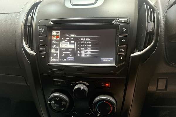 2017 Isuzu D-MAX SX High Ride Rear Wheel Drive