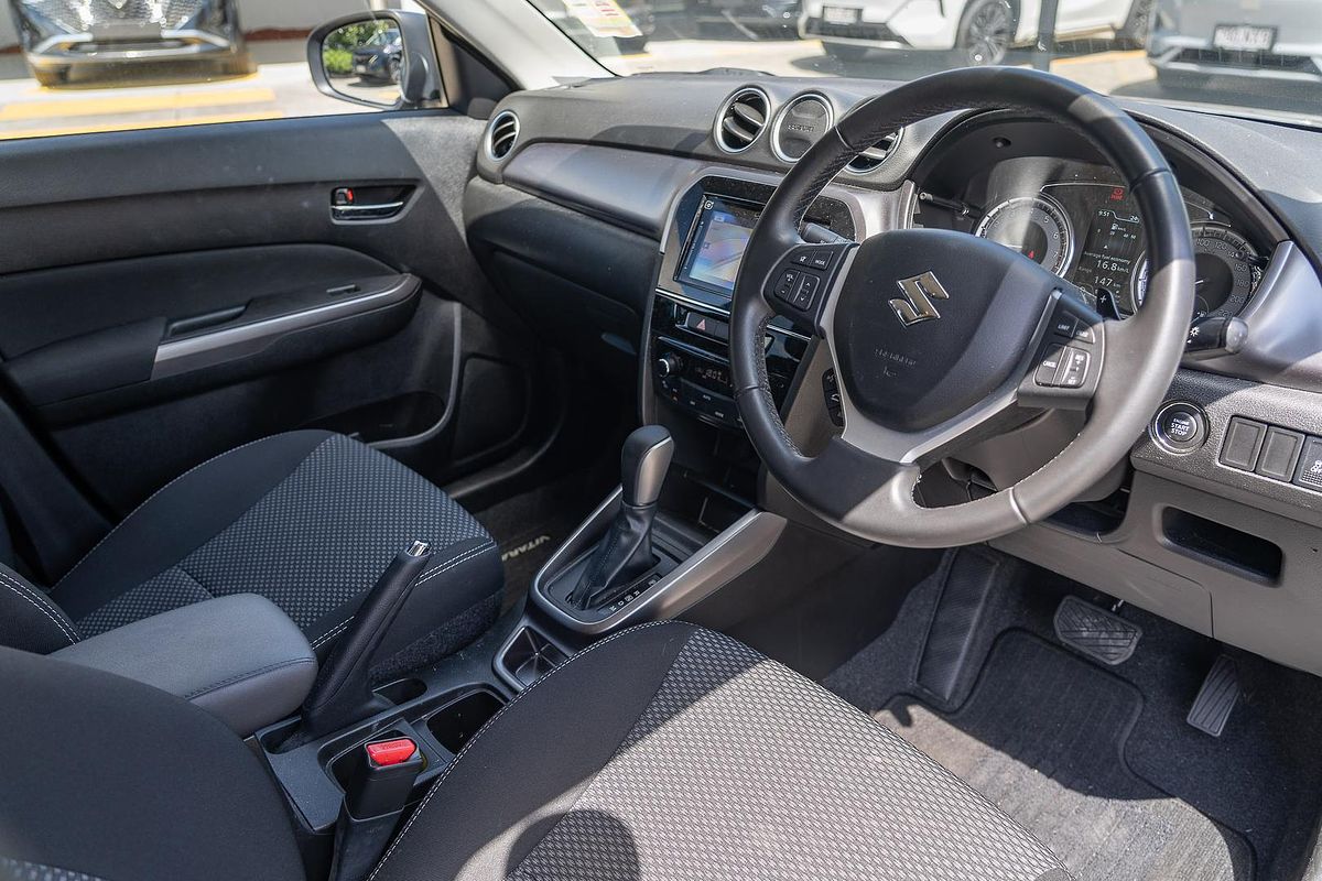 2023 Suzuki Vitara Limited Edition LY Series II