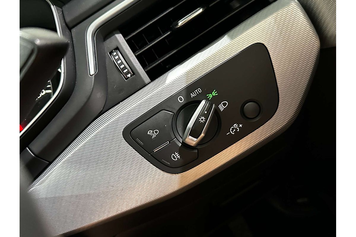 2019 Audi A4 35 TFSI S line B9