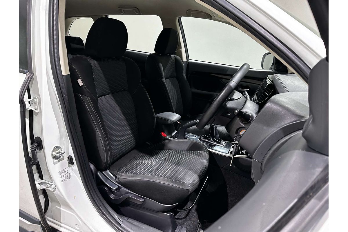 2018 Mitsubishi Outlander ES ZL