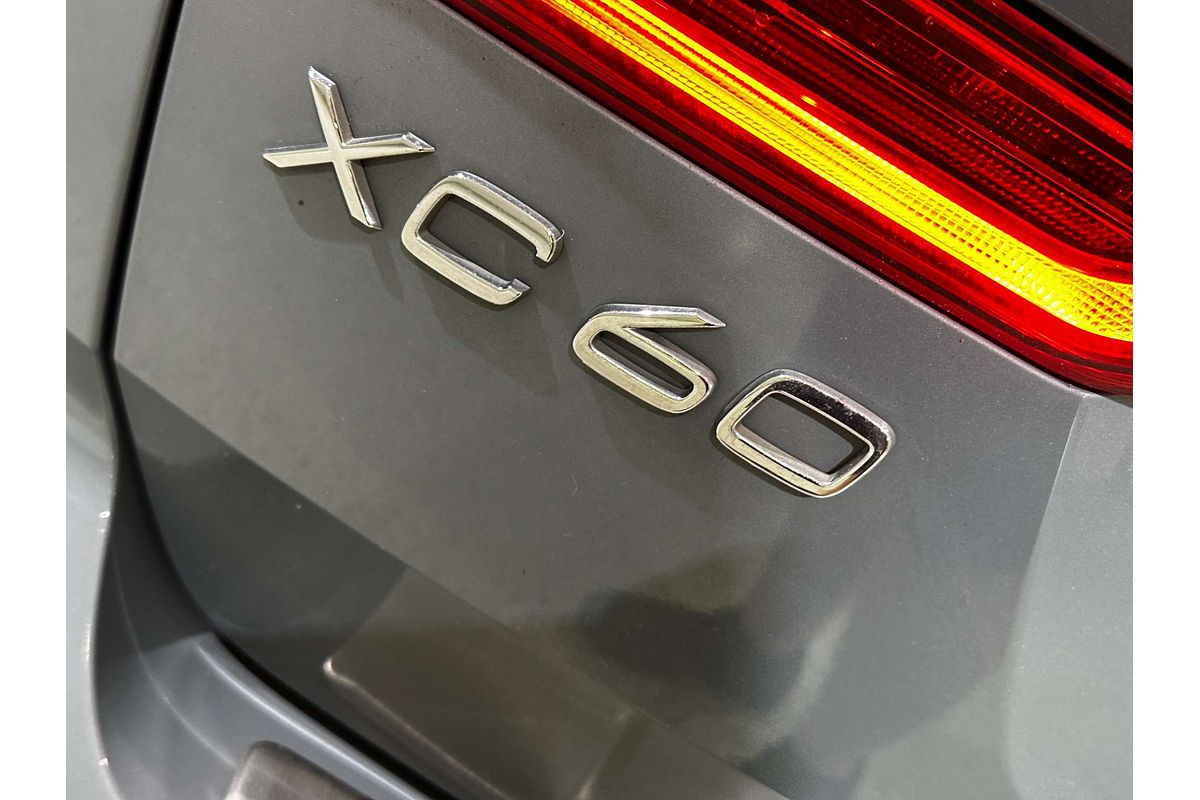 2021 Volvo XC60 B5 Inscription