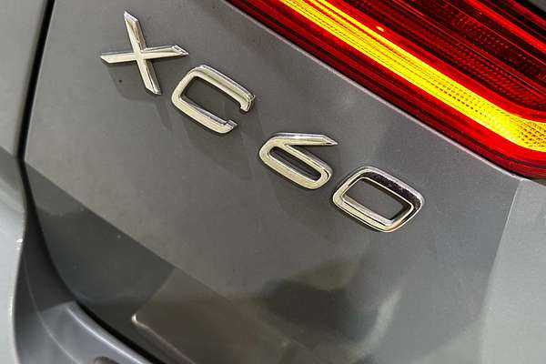 2021 Volvo XC60 B5 Inscription