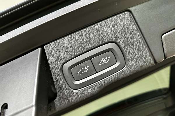 2021 Volvo XC60 B5 Inscription
