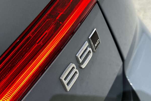 2021 Volvo XC60 B5 Inscription