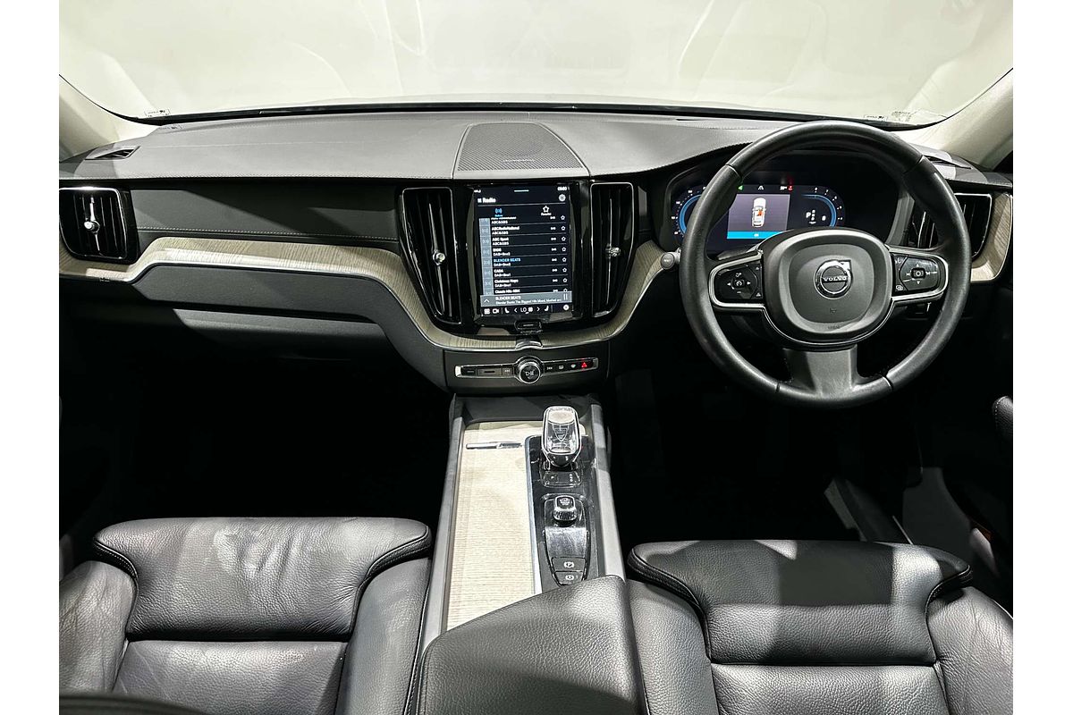 2021 Volvo XC60 B5 Inscription