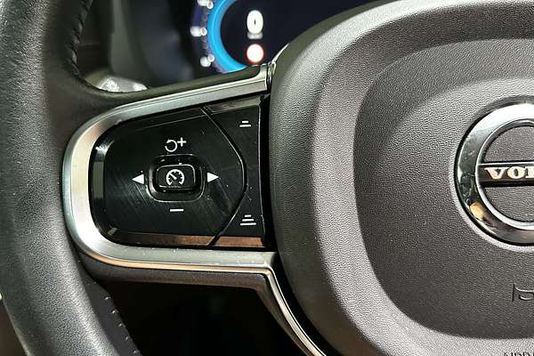 2021 Volvo XC60 B5 Inscription