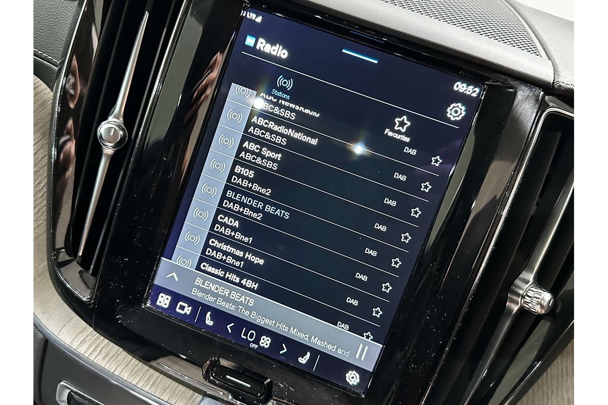 2021 Volvo XC60 B5 Inscription