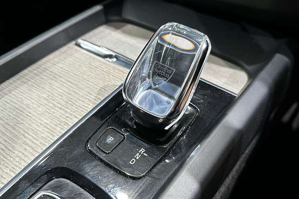 2021 Volvo XC60 B5 Inscription